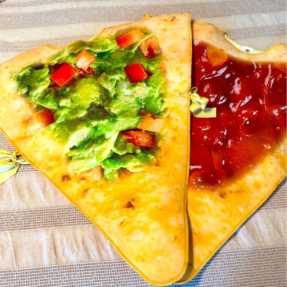 Chips salsa and guacamole